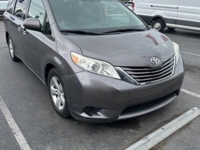 2015 TOYOTA SIENNA LE AAS