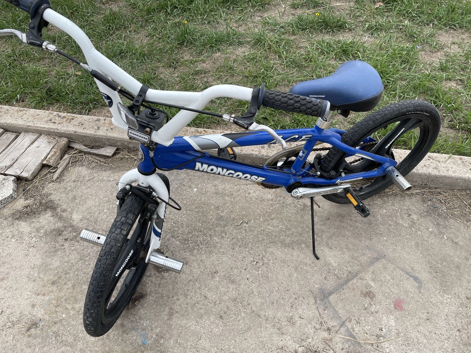 Mongoose ACE BMX Bike