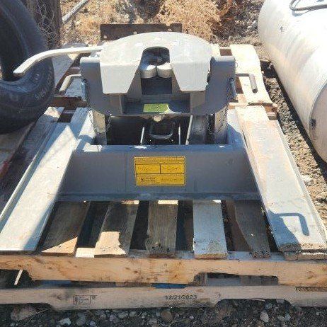 B&W Fifthwheel companion hitch