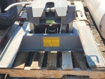 B&W Fifthwheel companion hitch