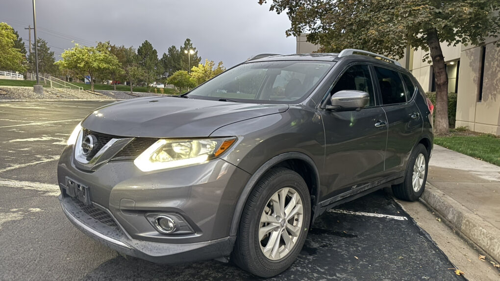 2016 NISSAN ROGUE SV