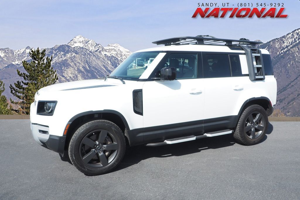 2023 Land Rover Defender 110 SE