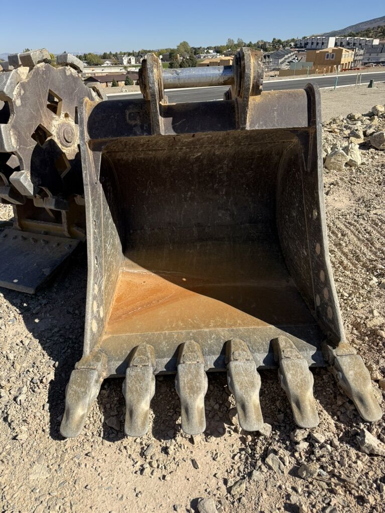 54 Cat 329-335 Bucket