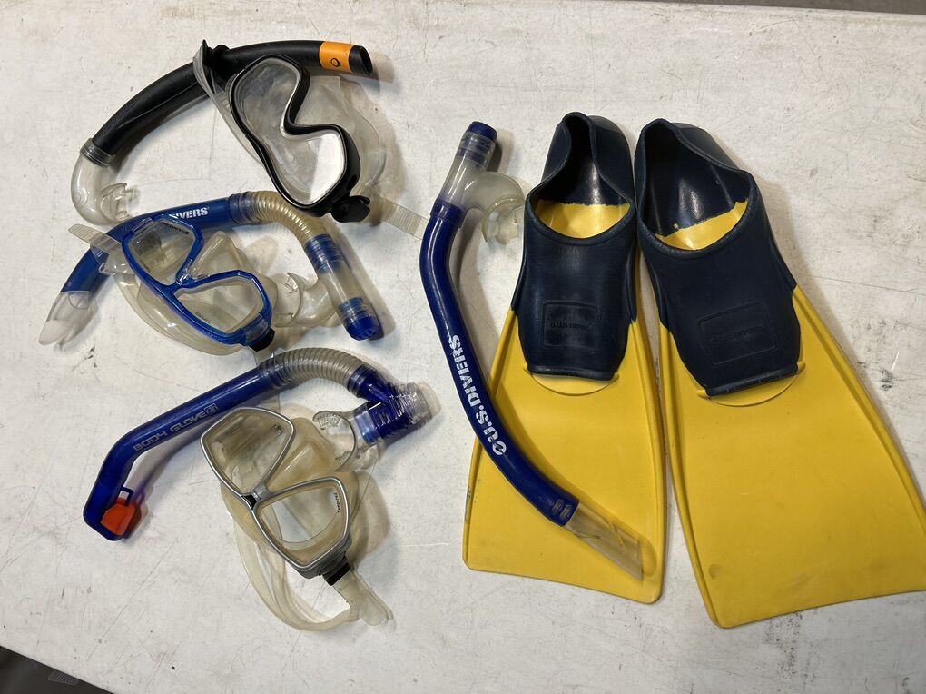 Snorkling Masks And Tubas Plus Free Fins