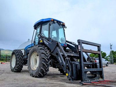 New Holland TV140