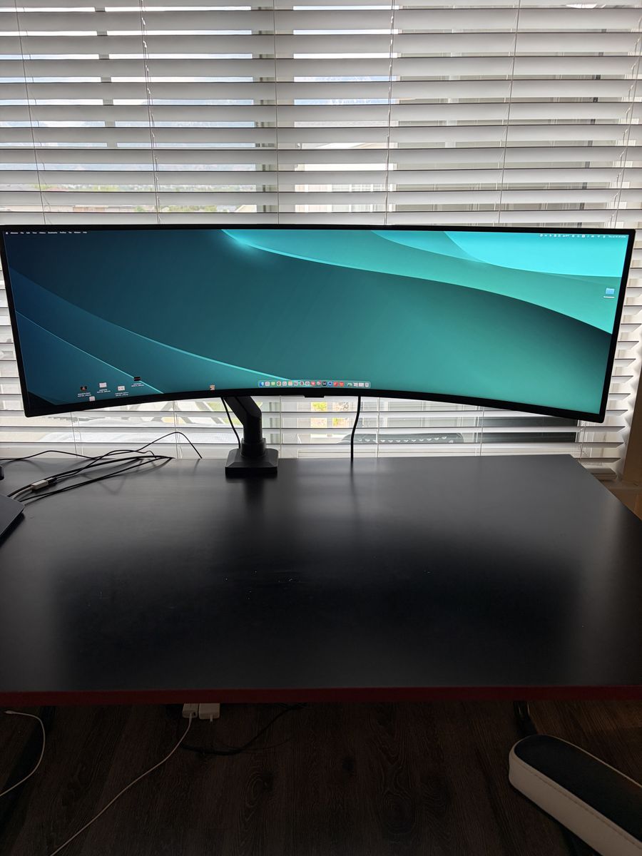 Samsung Viewfinity S9 49" Curved Ultrawide Monitor