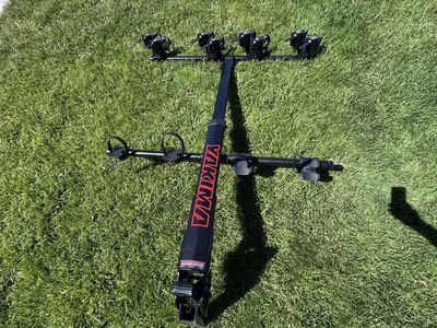 Yakima hangtight 4-Bike Hitch Mount Rack - Open but never used, Excellent Condition.