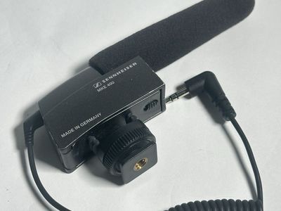 Sennheiser MKE 400 shotgun microphone