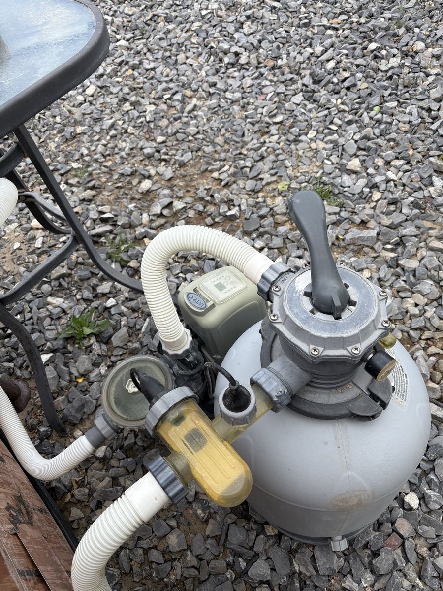 Pool salt water filter system