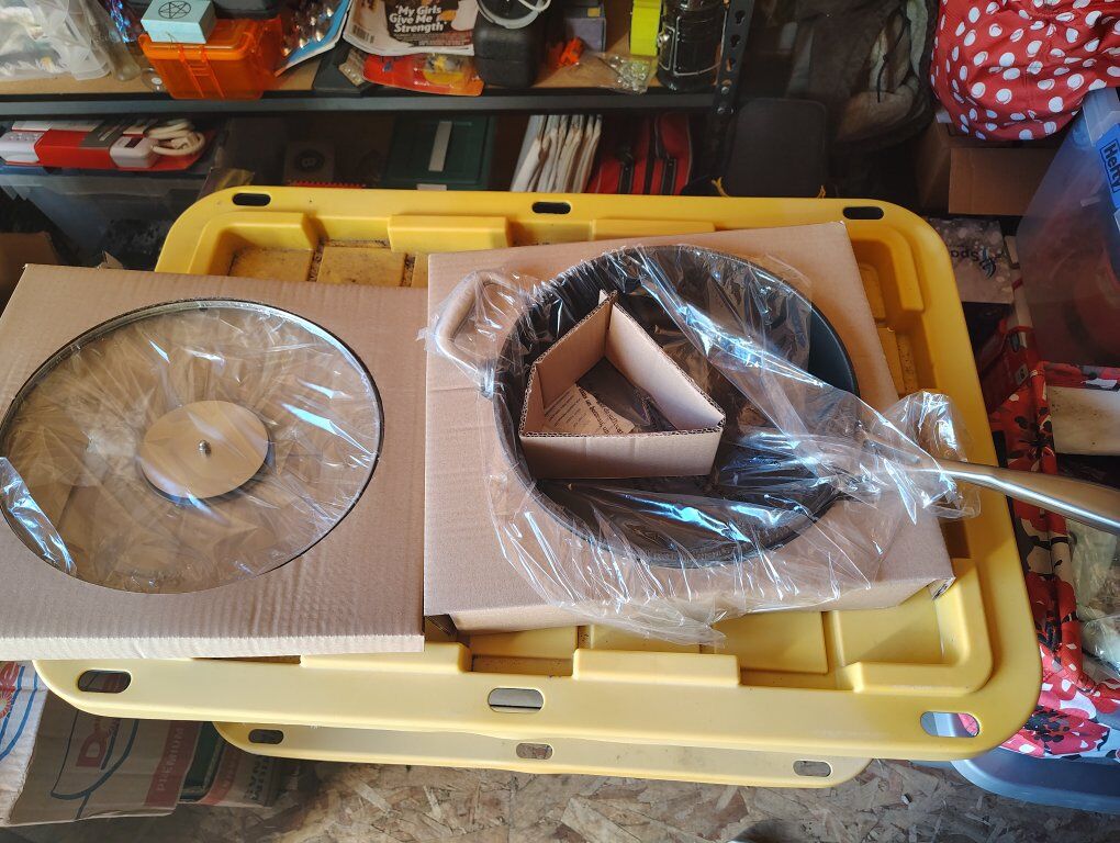 Tupperware 5qt saute pan