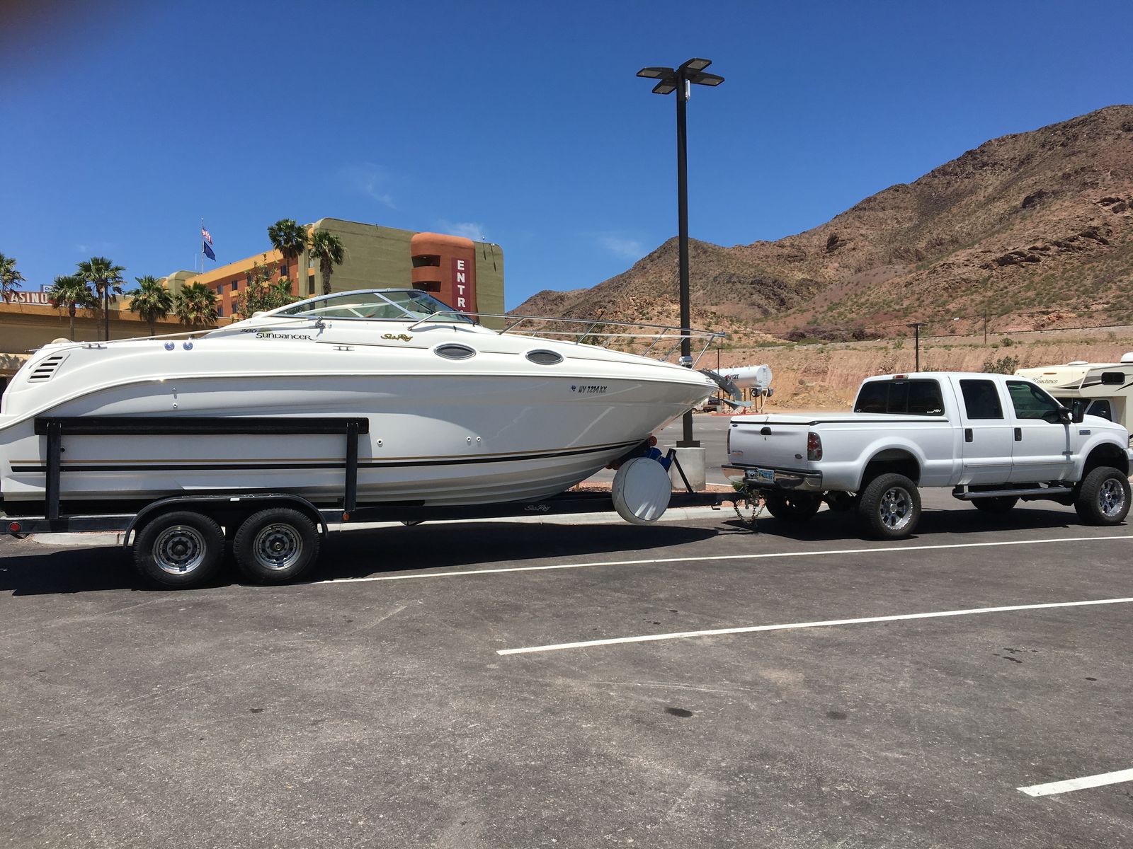 01 Sea Ray Sundancer 260