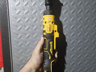 Brand New dewlat 3/8 ratchet