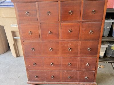 Dresser