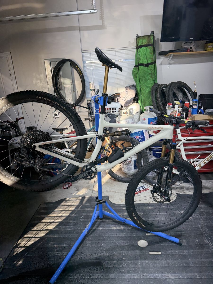 2023 Specialized Epic Evo pro build size large