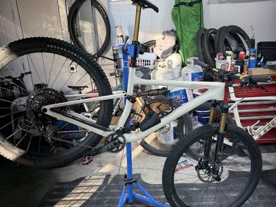 2023 Specialized Epic Evo pro build size large