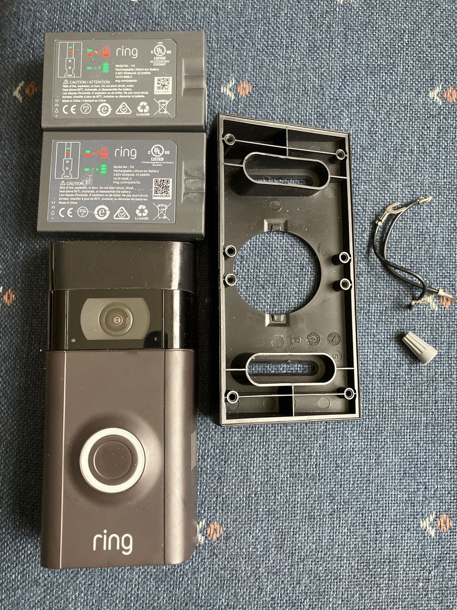 Ring Video Doorbell 2nd Gen with 2 Removable Batteries & Mounting Hardware - Used