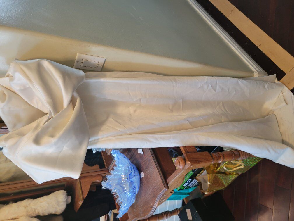 Eva Lendel “Jess” Off-the-Shoulder Wedding Dress