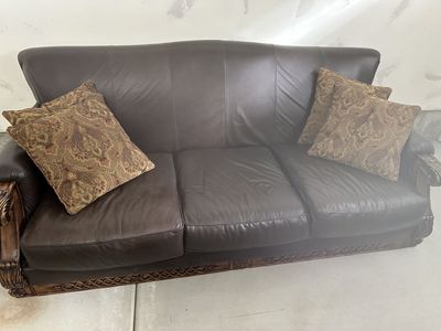 Like new leather couch