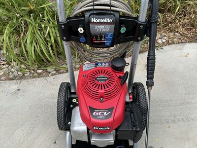Homelite 2700 PSI Pressure Washer w/ Honda GCV160 Engine