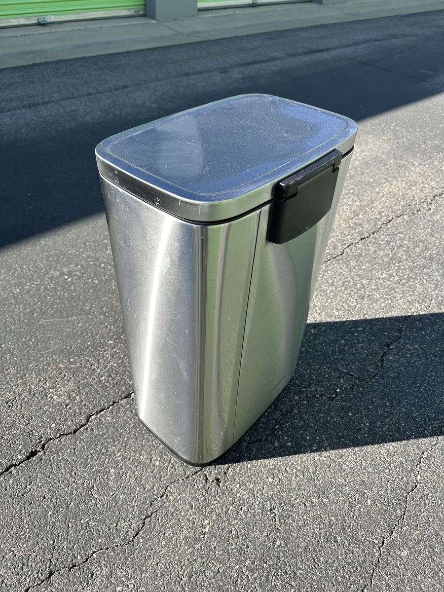 Trash Can - Stainless Steel - With Foot Pedal