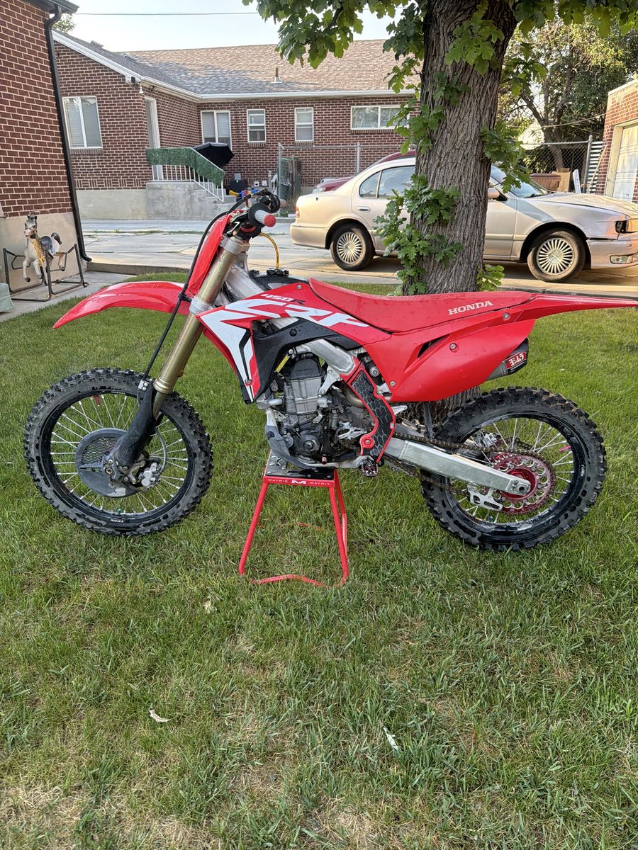 2018 Honda CRF450R Dirt Bike - 41 Hrs, Pro Taper, Yoshimura, Tusk Wheels