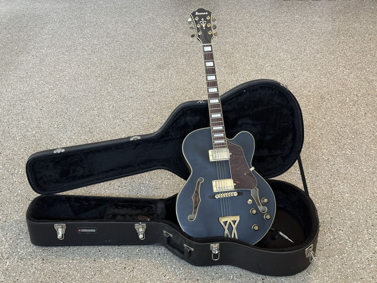 Ibanez Hollow Body with Hard Case