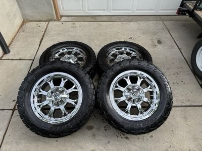20’ Fuel Wheels And Newer LT305/55r20 Toyo Open Country A/T