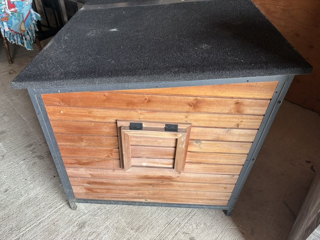 Main image 3