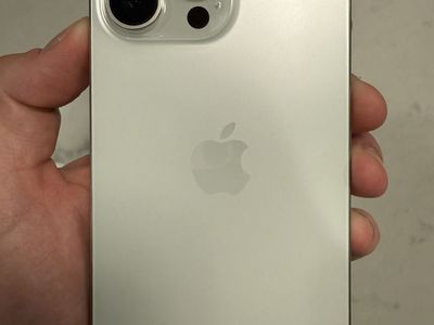 Apple iPhone 15 Pro Max 512GB Unlocked - White Titanium