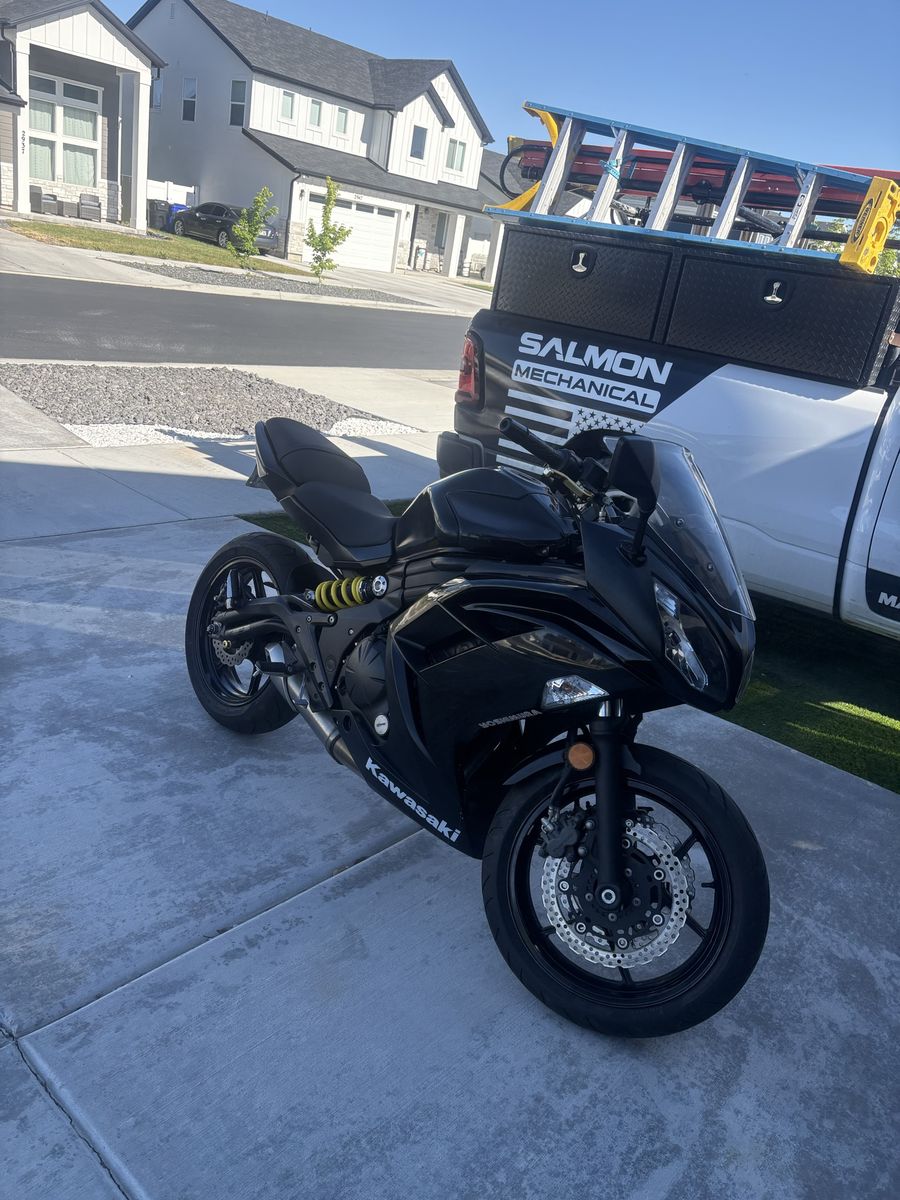 2013 Black Kawasaki Ninja 650R Sportbike - Excellent Condition