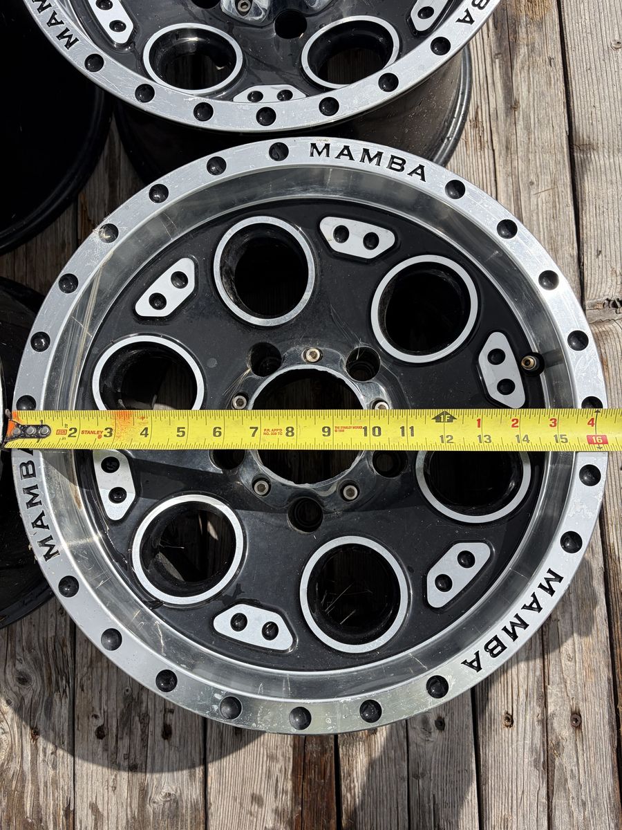 Main image 3