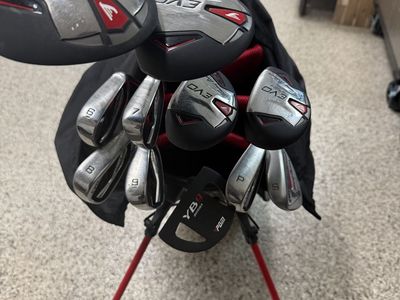 Complete Mens Right Hand Tommy Armour EVO golf set with bag used one month