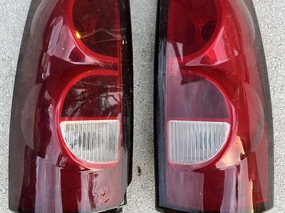 Used Tail Light Pair for GMT800 Silverado Sierra (00-06), Red, Driver & Passenger Side