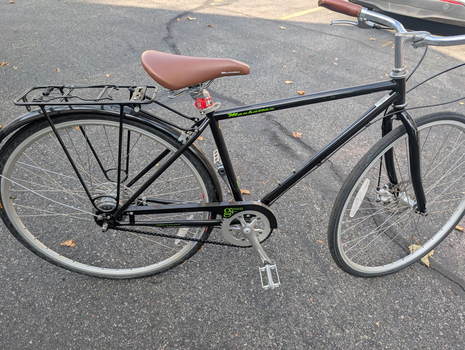 Manhattan Green 8-speed internally geared hub bicycle