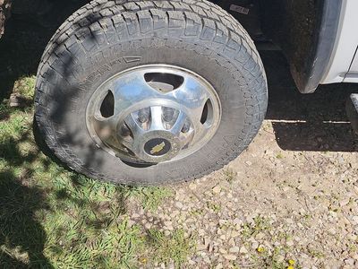 stock rims and tires 19 gmc 3500 dually