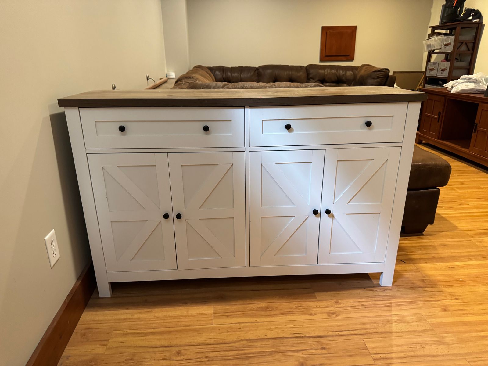White buffet / sideboard