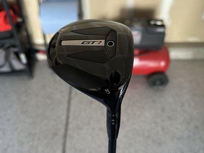 Titleist GT1 7 Wood x-stiff RH