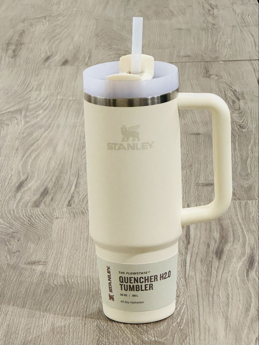 Stanley The FlowState Quencher H2.0 Tumbler 30oz All Day Hydration