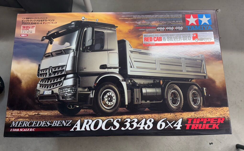 Tamiya 1/14 Mercedes Arocs 3348 Tipper Red Kit