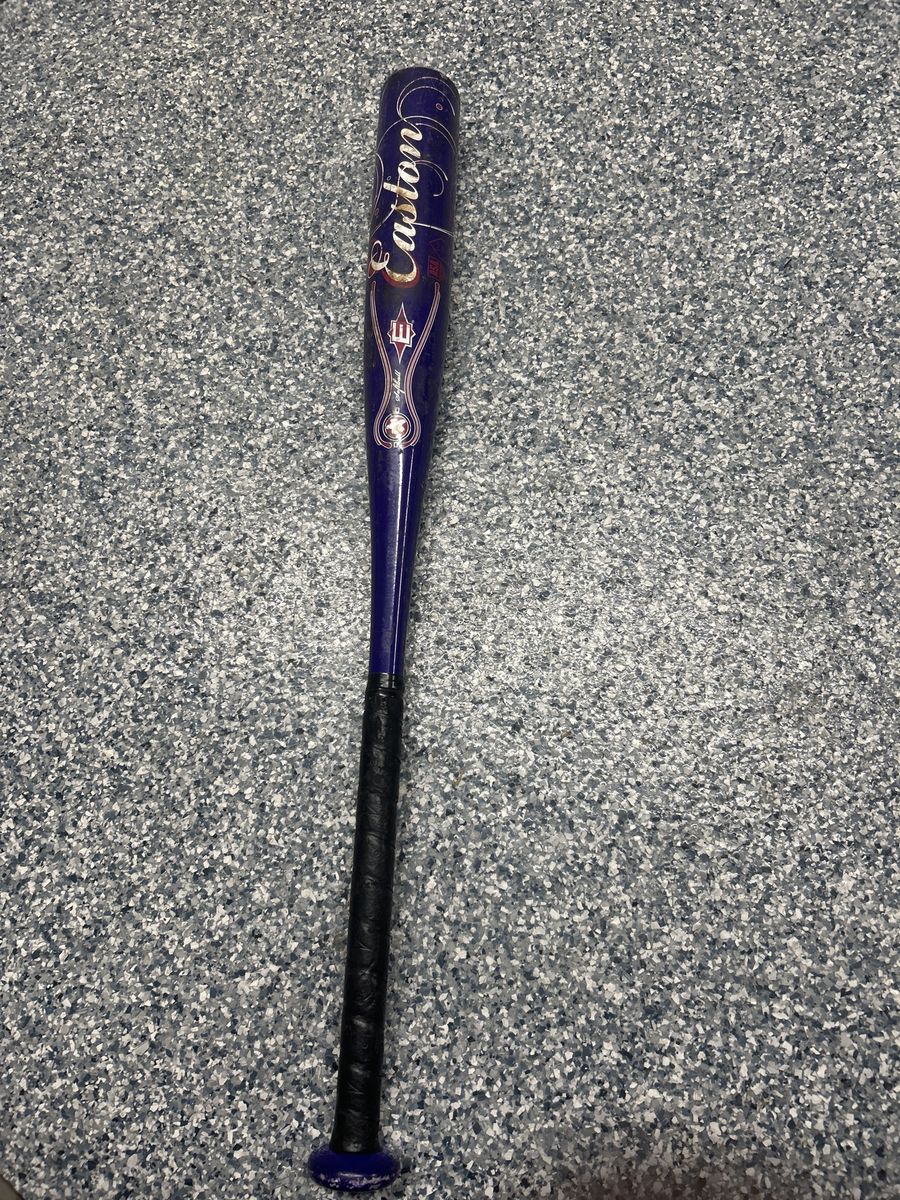 Easton 27" 17oz -10 Softball Bat Purple/Black Grip