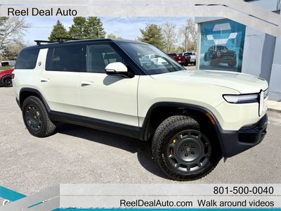 2025 Rivian R1S Adventure