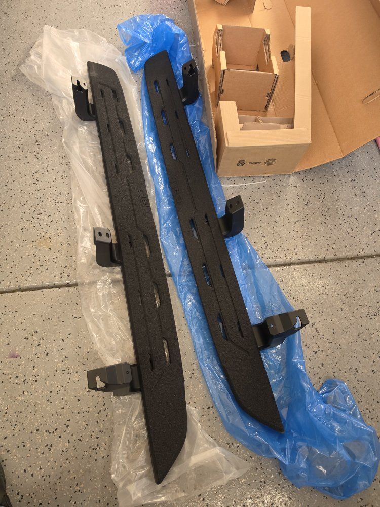 2022-2027 3rd Gen Tundra TRD double cab running boards! Brand new! PT767-34-221