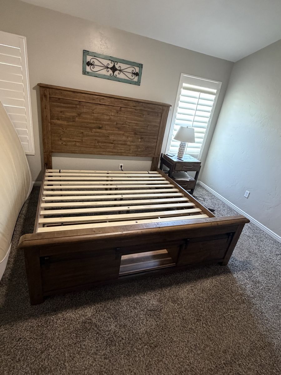 Rustic bedroom set