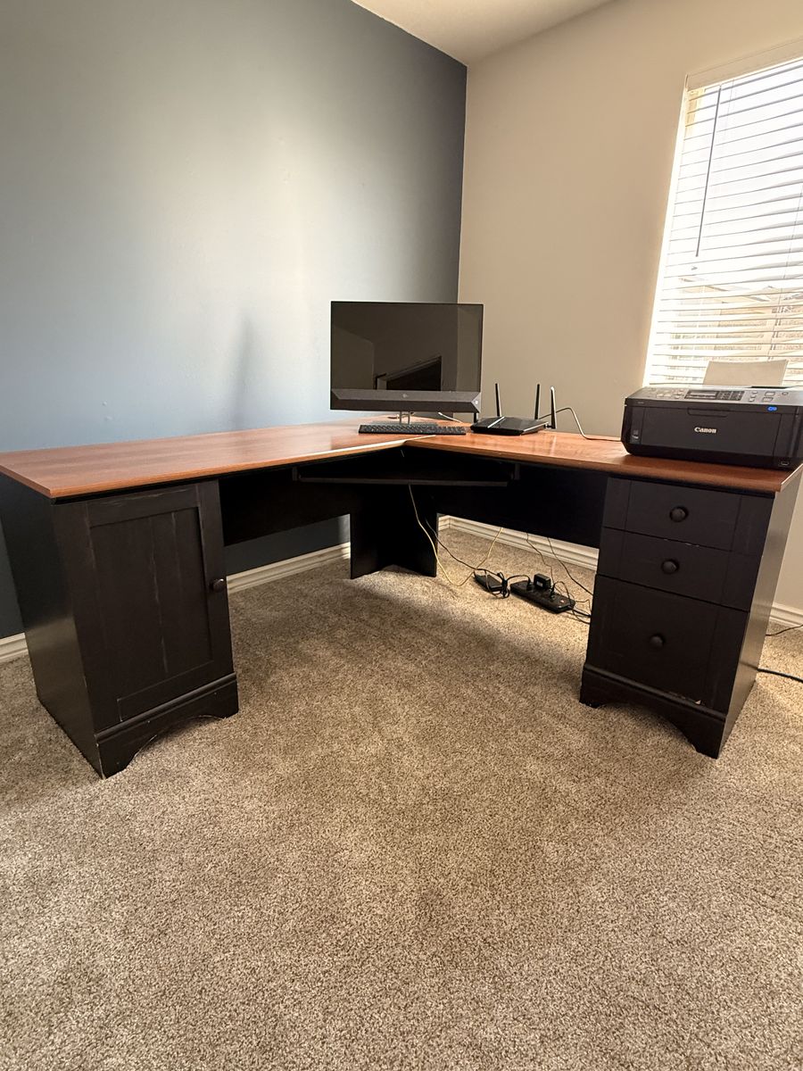 Sauder Harpor Desk