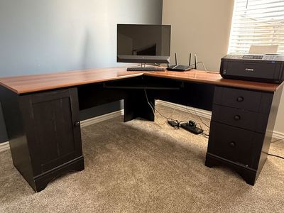 Sauder Harpor Desk