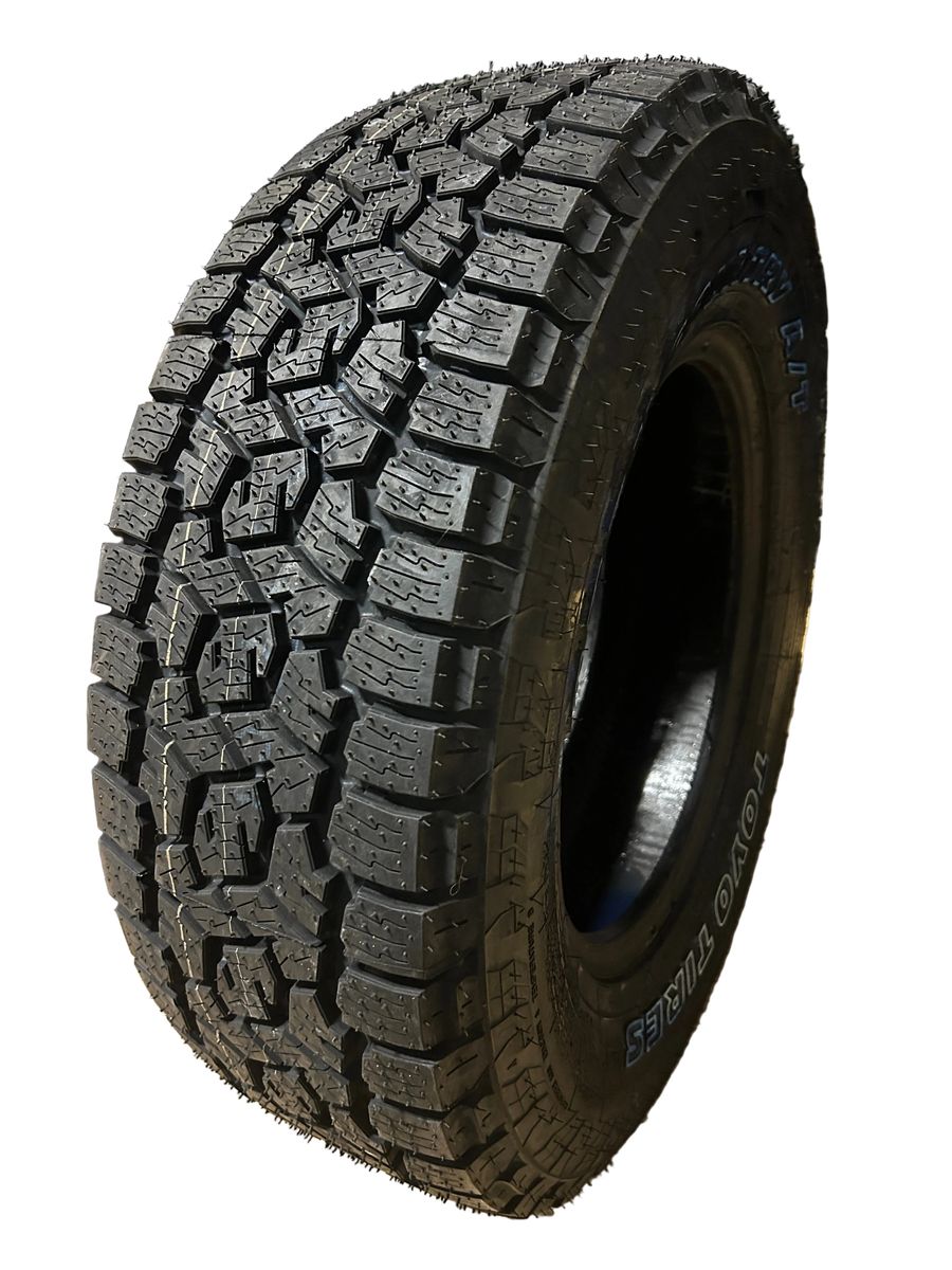 4 NOS TOYO OPEN COUNTRY A/T III OWL P 235 70 16 106T ALL TERRAIN TIRE 356120