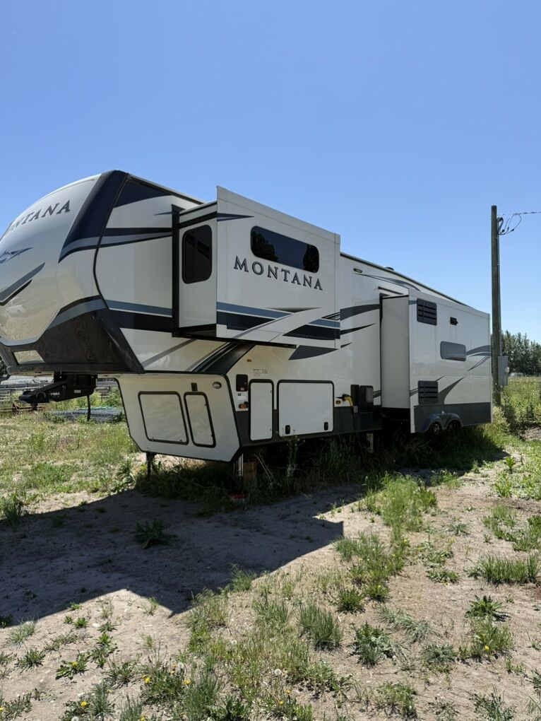 2021 Montana Fifth Wheel