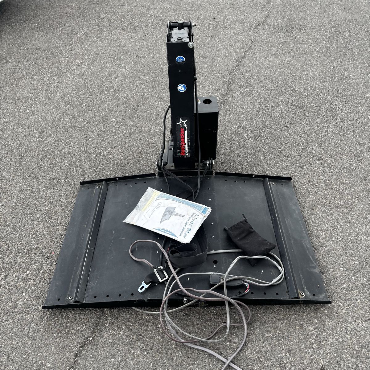 Silver star backpacker mv wheelchair power lift with foot pedal controls