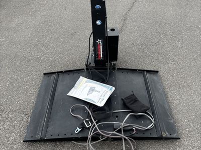 Silver star backpacker mv wheelchair power lift with foot pedal controls