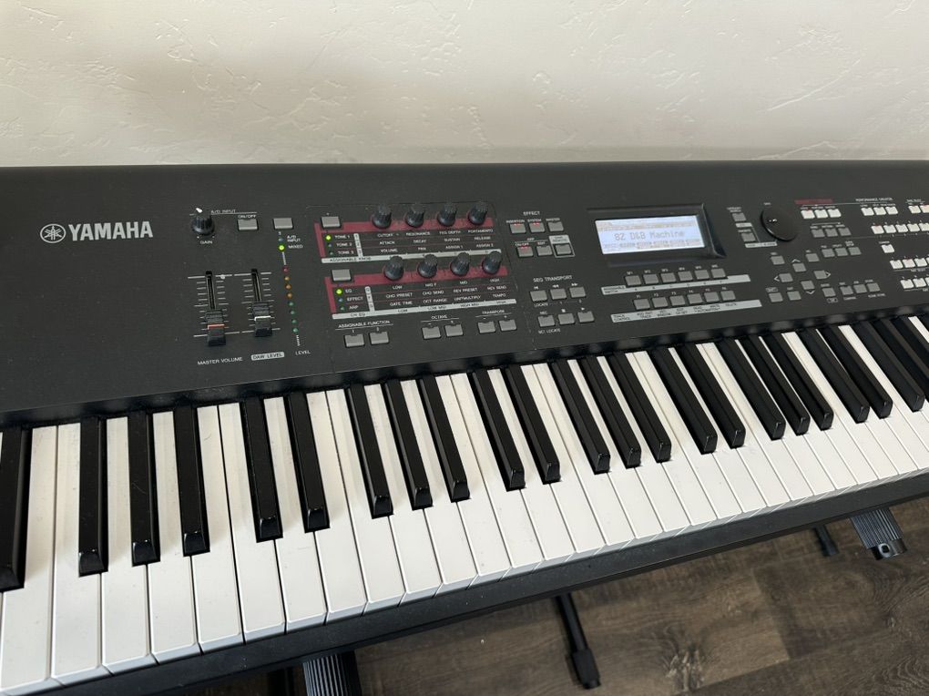 Yamaha MOXF8 Fullsize Keyboard With Case